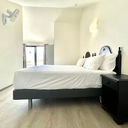 Pool View With Wifi, Terrace, Kitchen At 600m Cristianos Appartamento *
