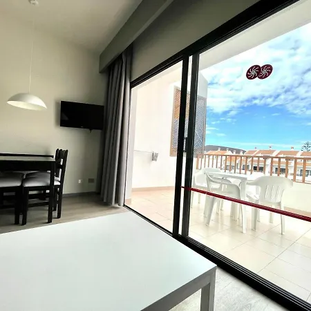 Pool View With Wifi, Terrace, Kitchen At 600m Cristianos Appartamento *